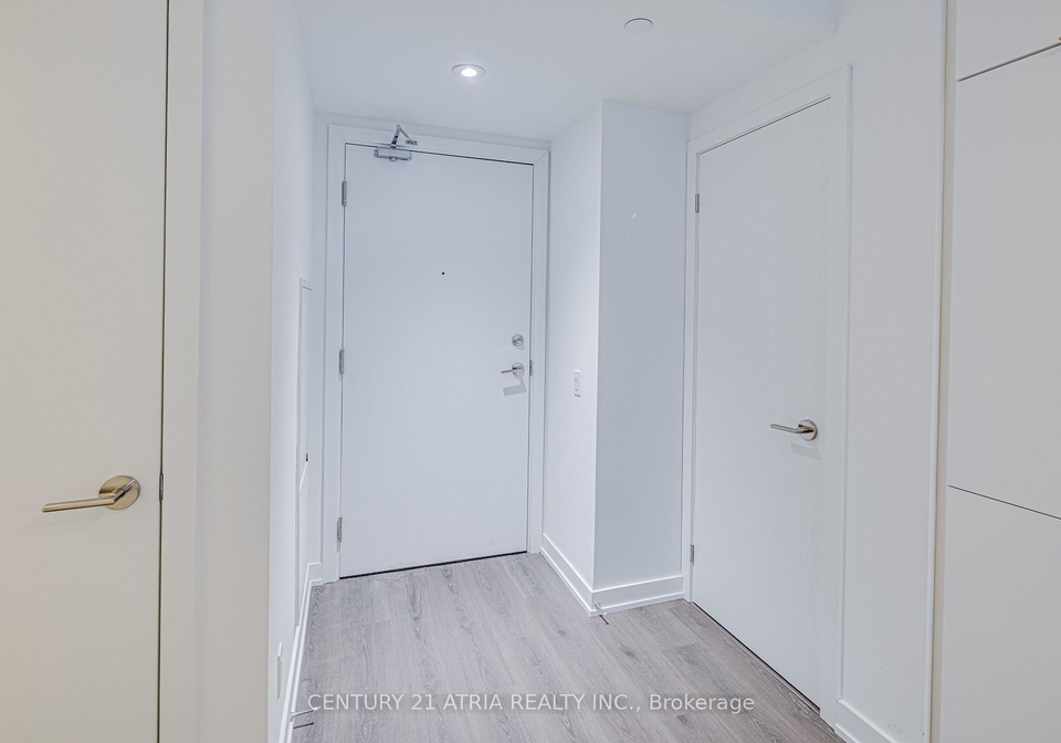 8-wellesley-street-w-toronto-ontario-c12771892