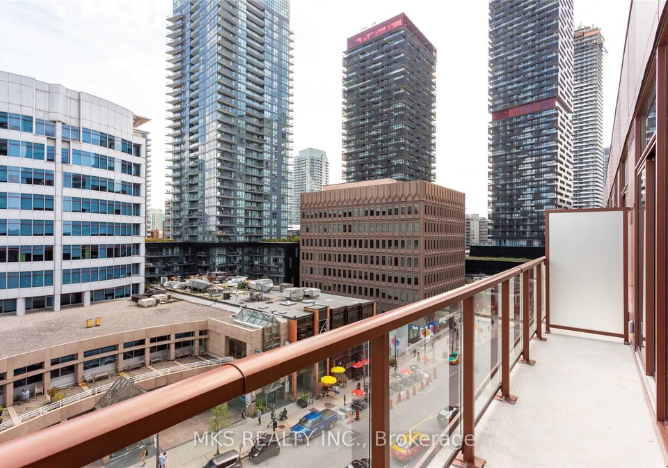 33-helendale-avenue-toronto-ontario-c12772160