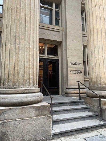 197-yonge-street-toronto-ontario-c12772416
