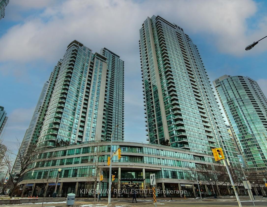 16-yonge-street-toronto-ontario-c12772470