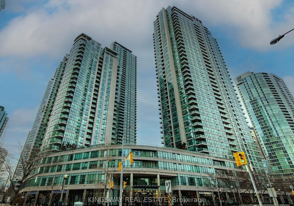 16-yonge-street-toronto-ontario-c12772470