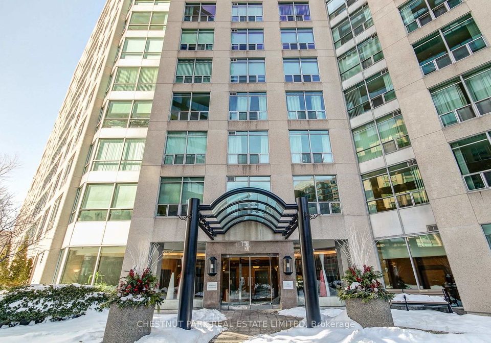 942-yonge-street-toronto-ontario-c12772864