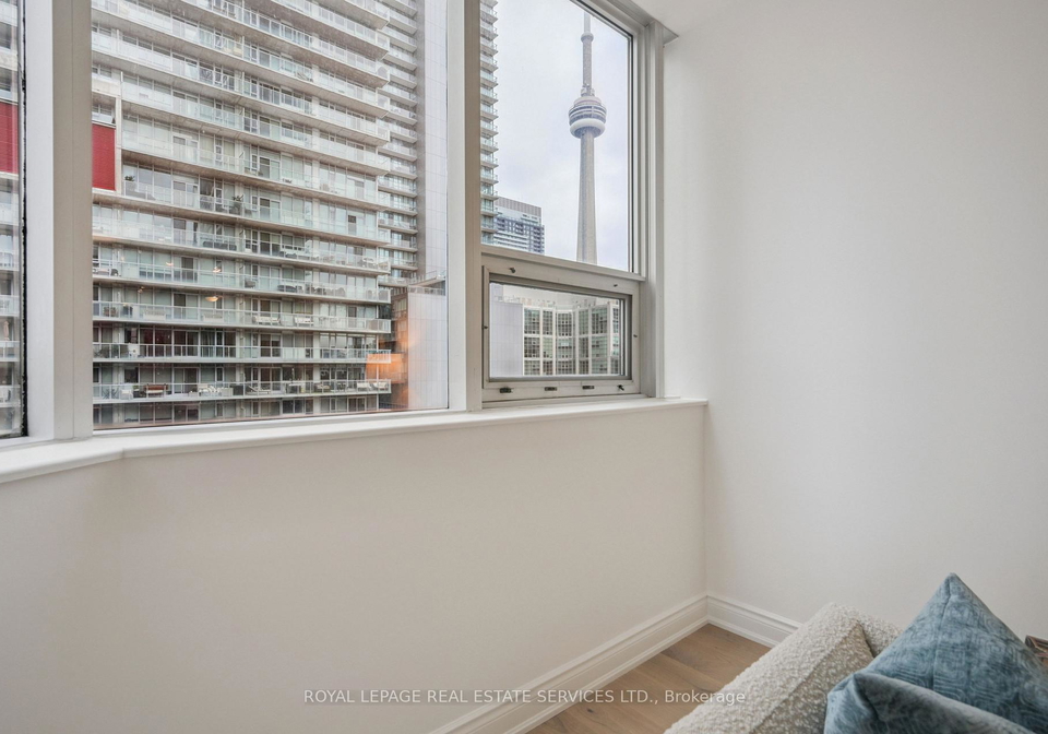 393-king-street-w-toronto-ontario-c12772878