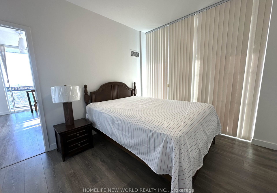 eglinton-avenue-e-toronto-ontario-c12772880