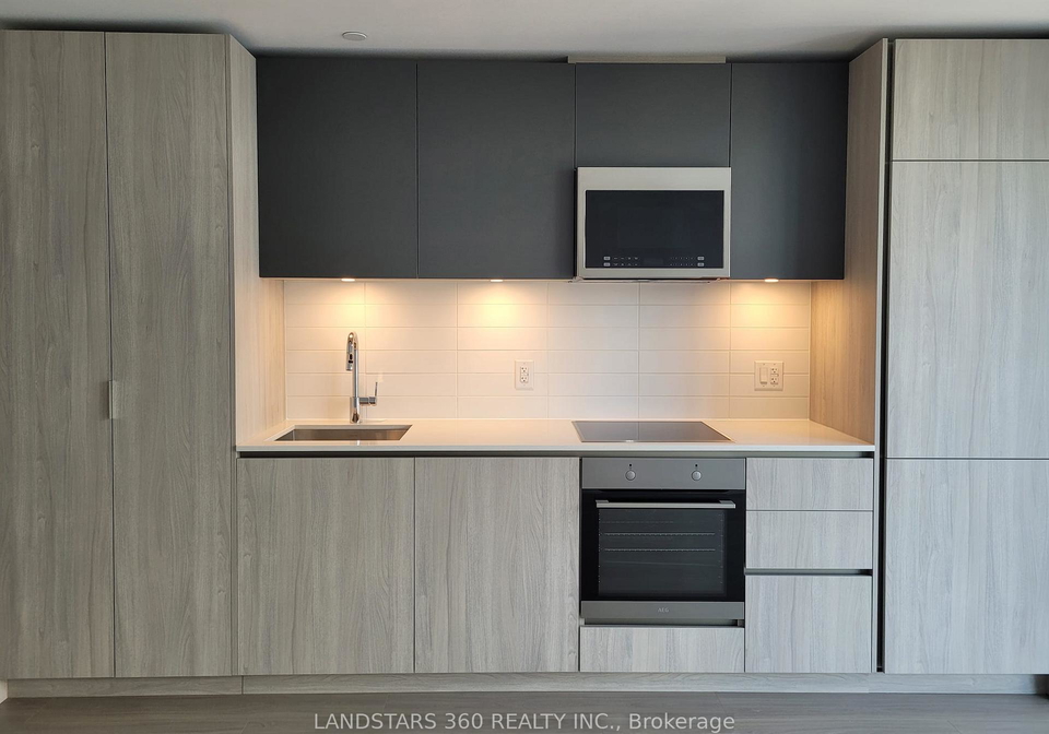 8-widmer-street-toronto-ontario-c12773016