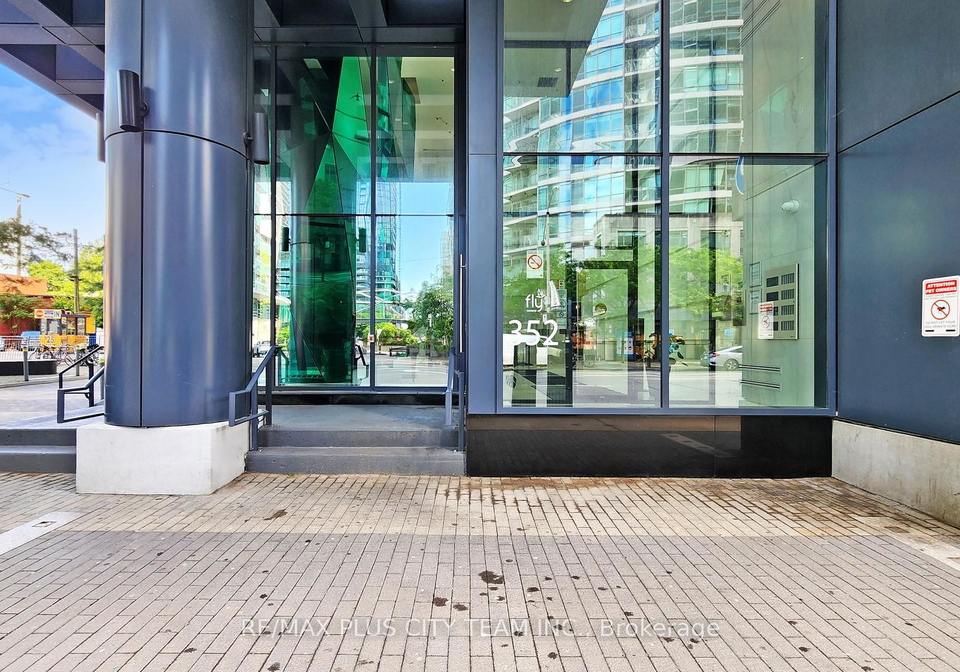352-front-street-w-toronto-ontario-c12773046