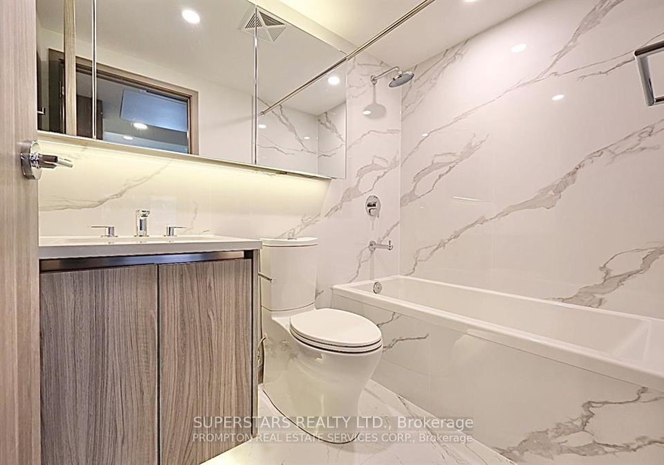 3-concord-cityplace-way-toronto-ontario-c12773302