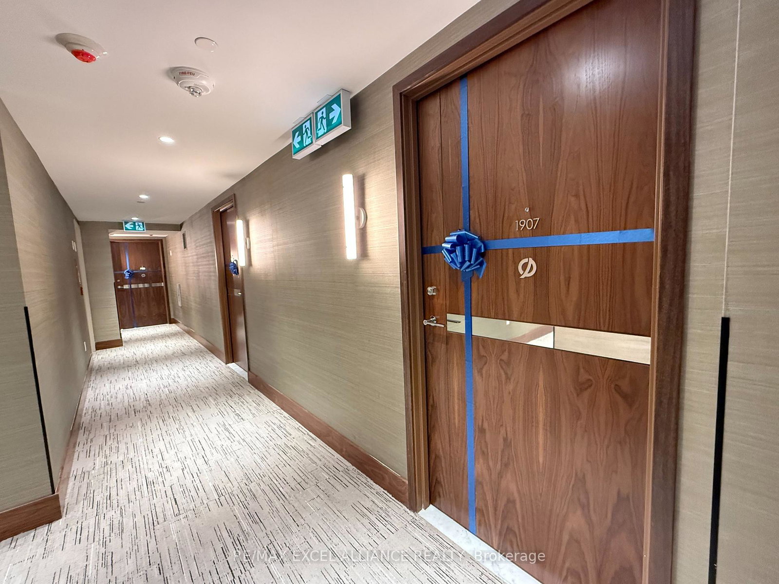 3-concord-cityplace-way-toronto-ontario-c12773404