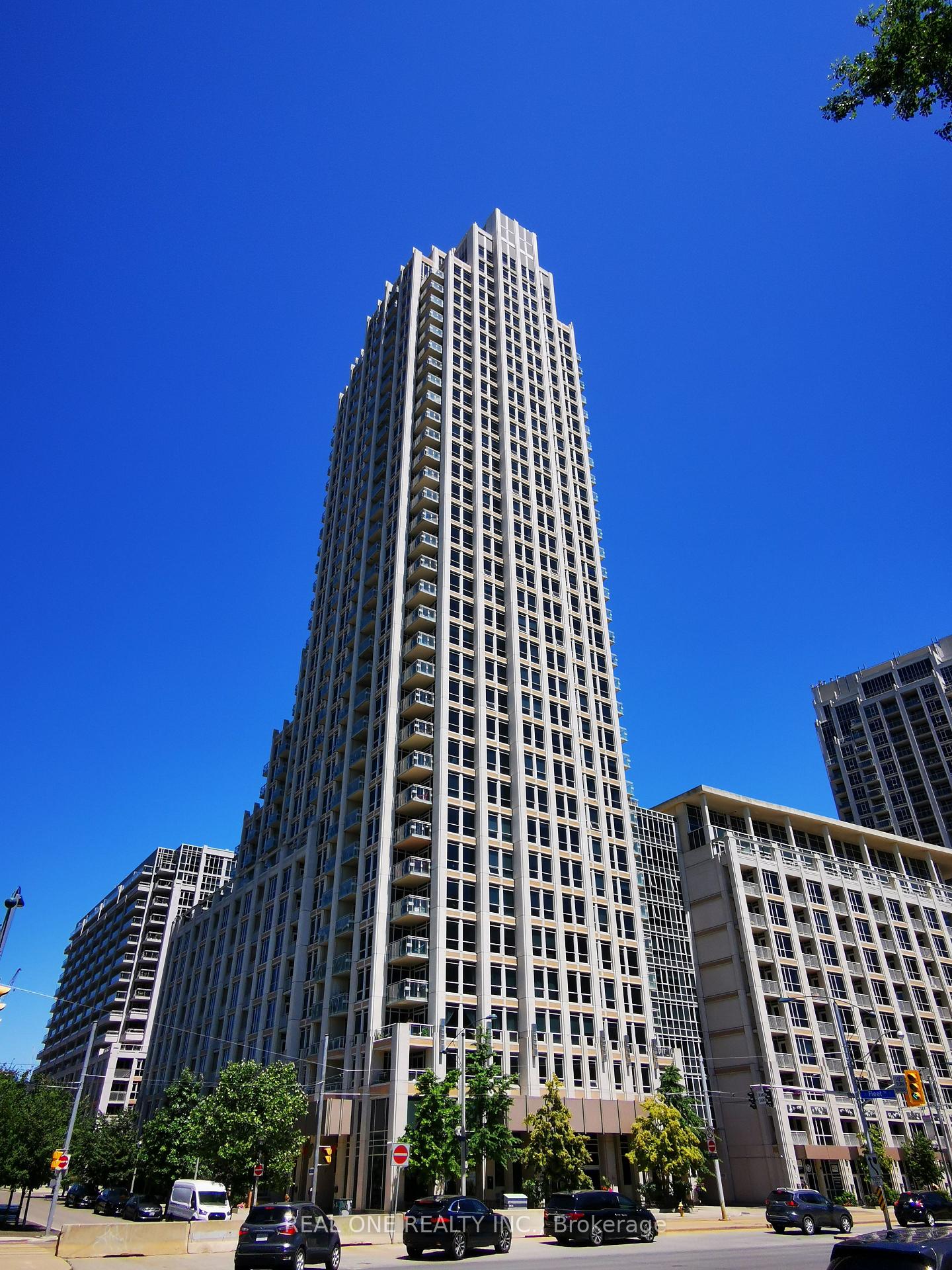 628-fleet-street-toronto-ontario-c12773460