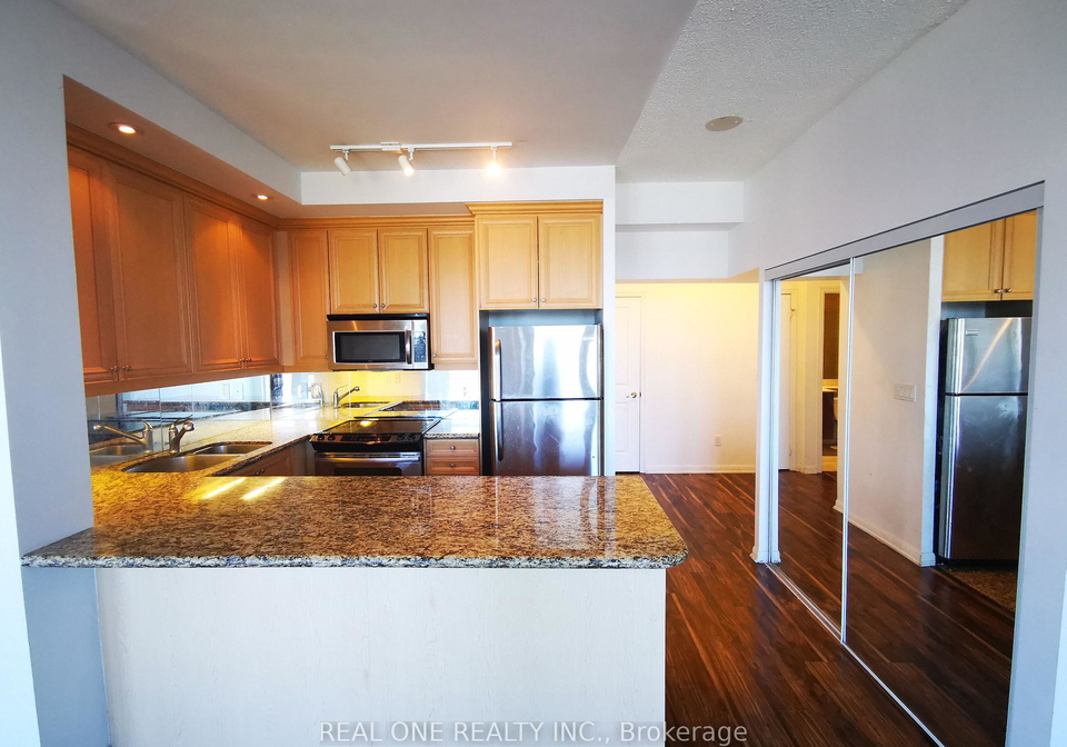 628-fleet-street-toronto-ontario-c12773460