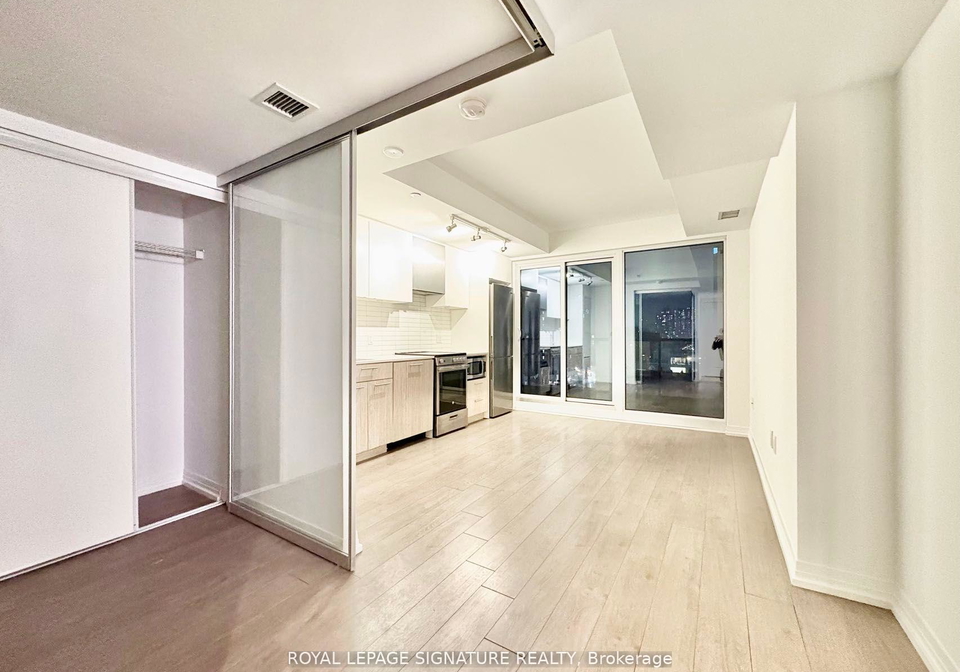 251-jarvis-street-toronto-ontario-c12773536