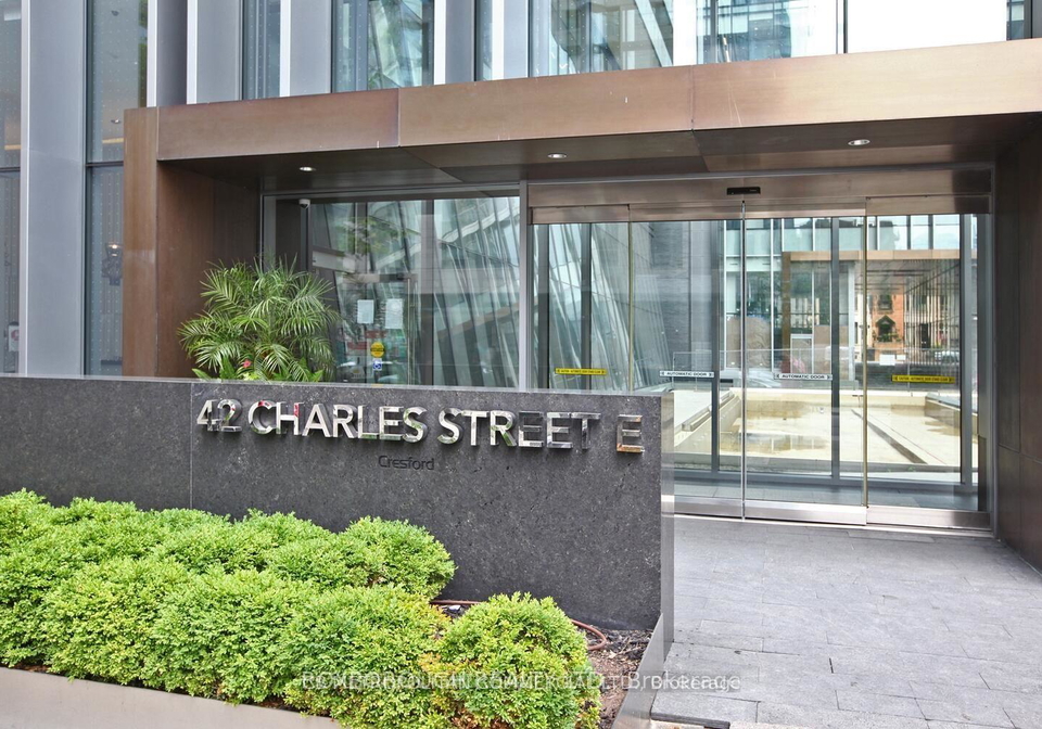42-charles-street-e-toronto-ontario-c12773602