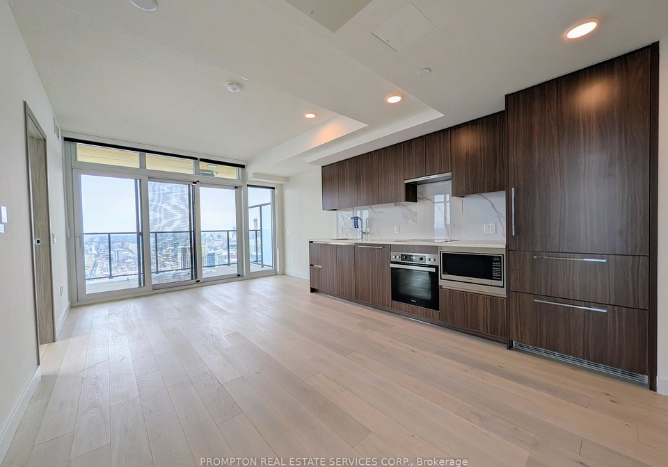 3-concord-cityplace-way-toronto-ontario-c12773644