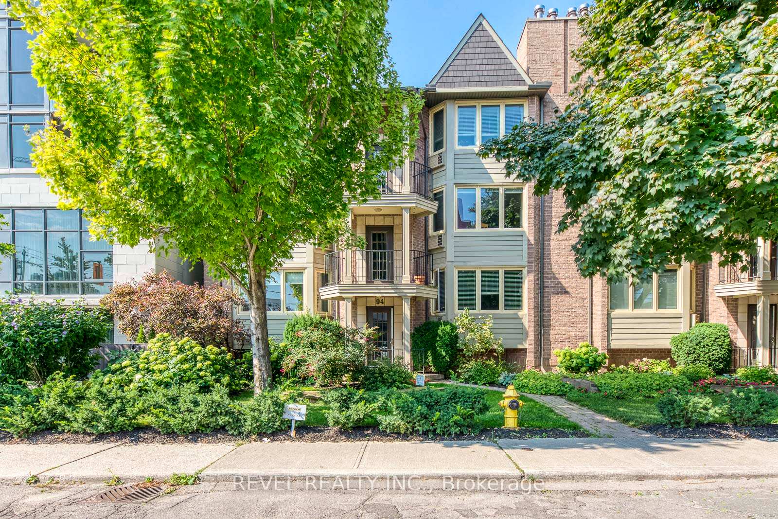 94-trinity-street-toronto-ontario-c12773892