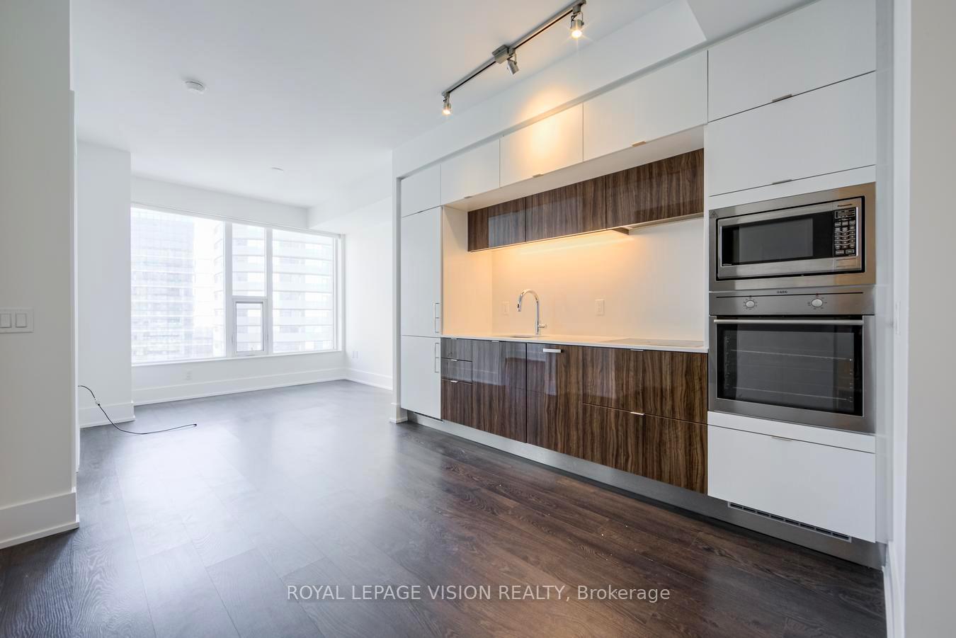 10-york-street-toronto-ontario-c12774198
