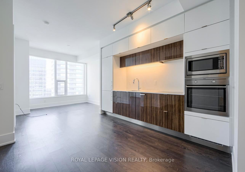 10-york-street-toronto-ontario-c12774198