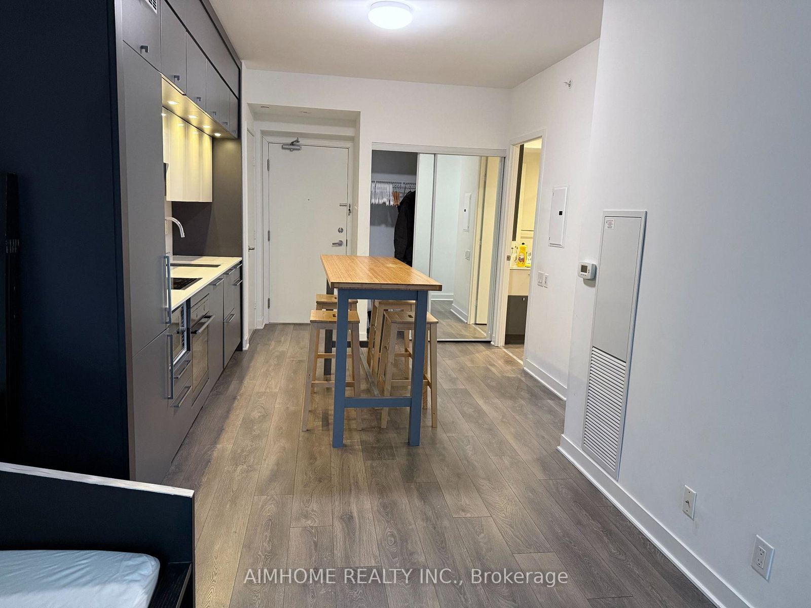 15-grenville-street-toronto-ontario-c12774202
