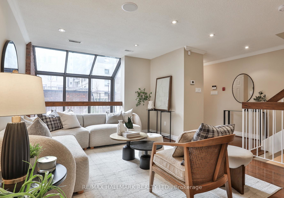 142-pears-avenue-toronto-ontario-c12774454
