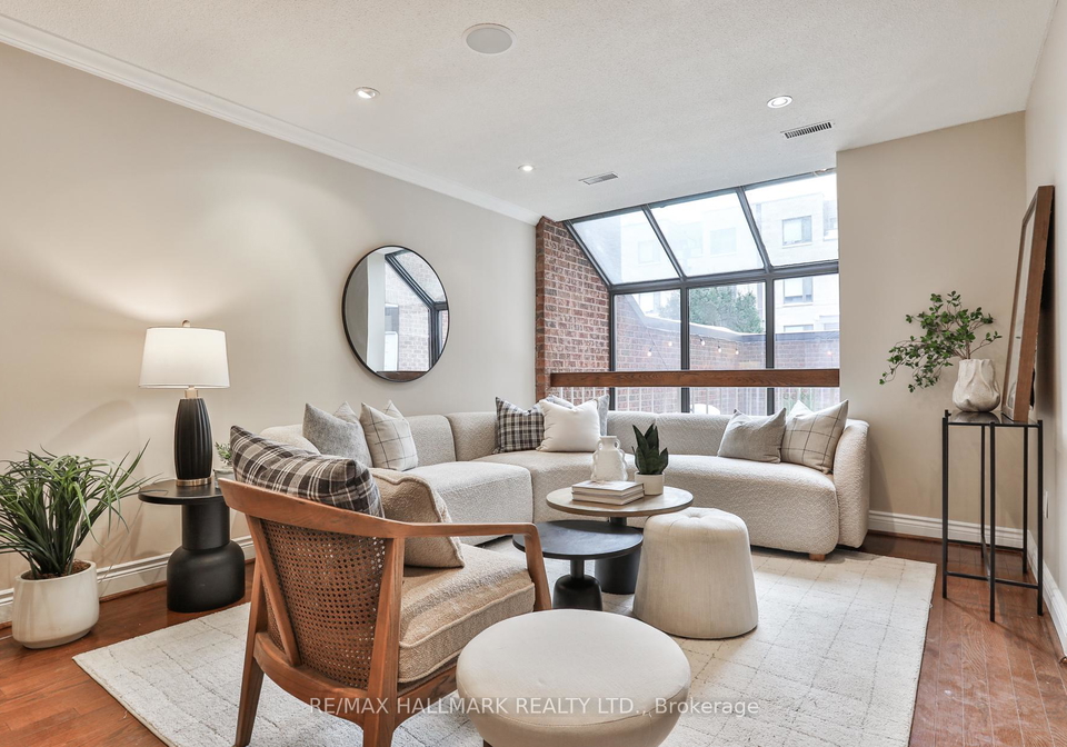 142-pears-avenue-toronto-ontario-c12774454