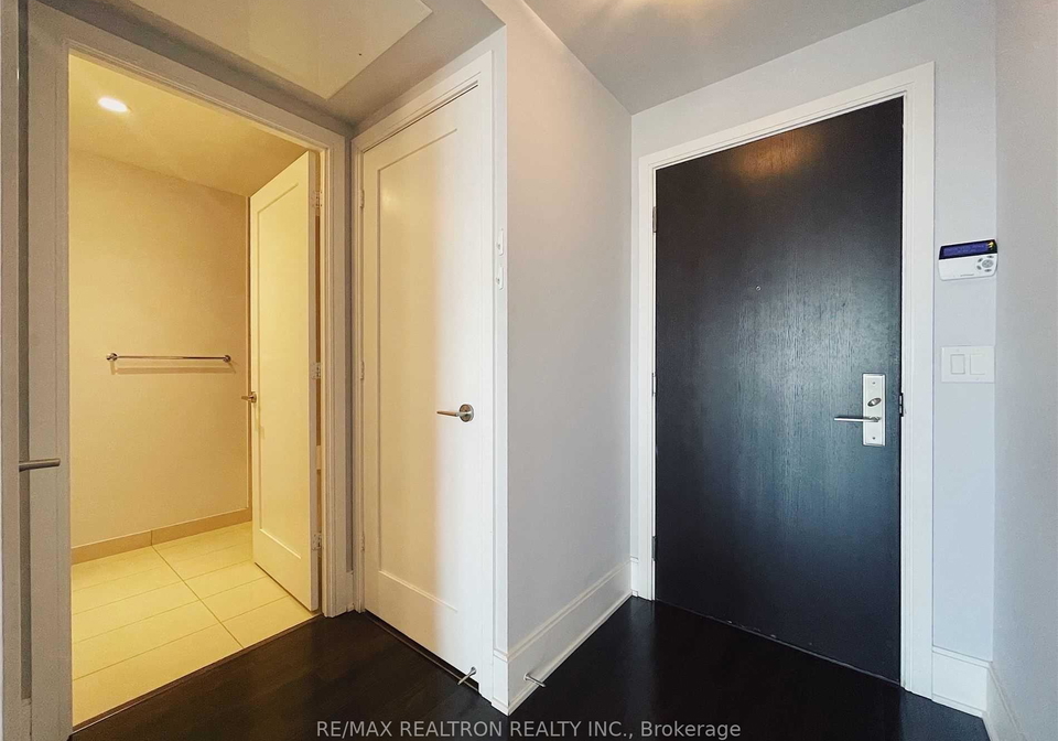 25-broadway-avenue-toronto-ontario-c12774700