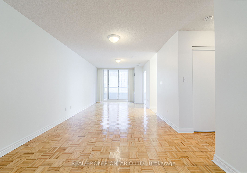 43-eglinton-avenue-e-toronto-ontario-c12775126