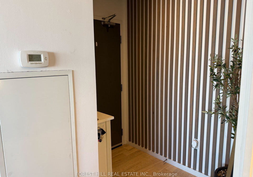 170-bayview-avenue-toronto-ontario-c12775158