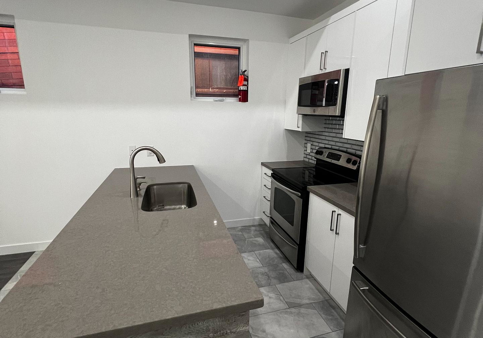 1375-bathurst-street-toronto-ontario-c12775624