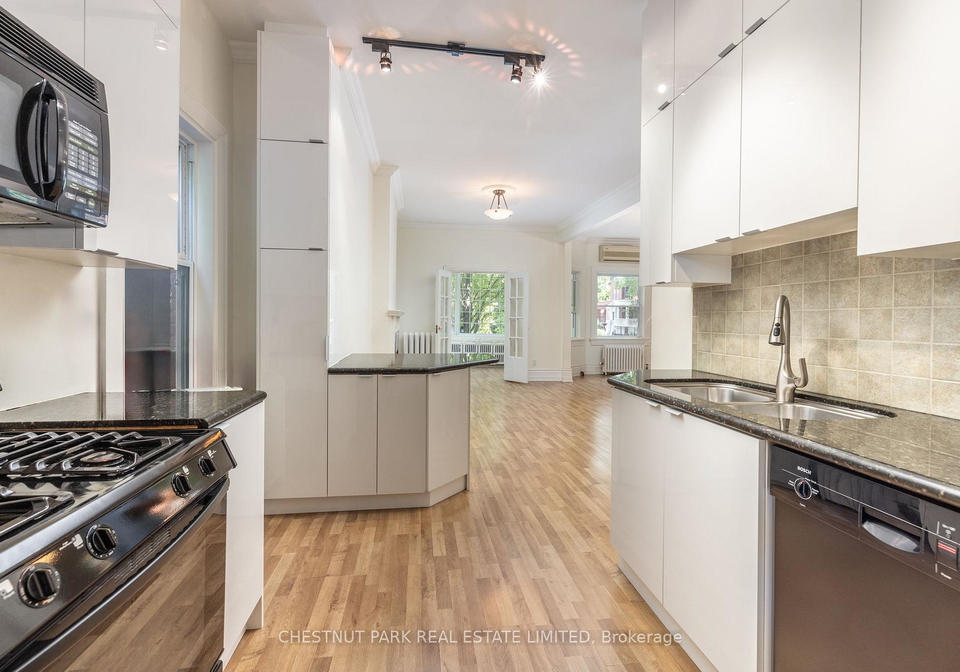 43-elm-avenue-toronto-ontario-c12775876