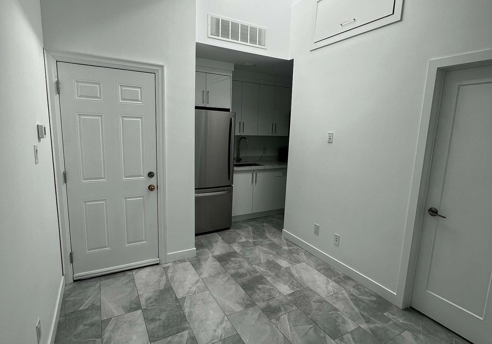 1375-bathurst-street-toronto-ontario-c12776238