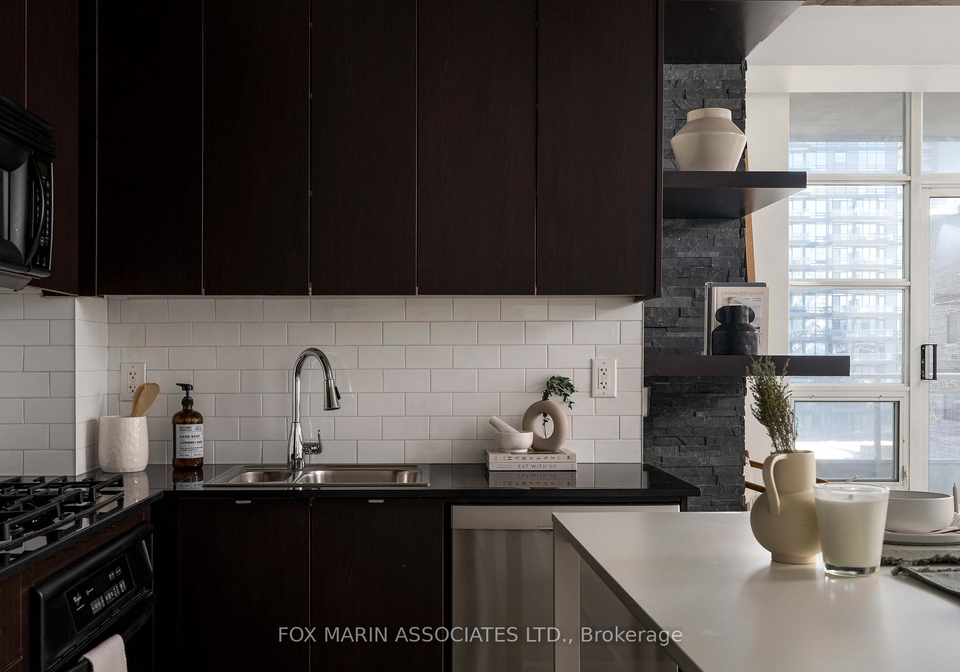 23-brant-street-toronto-ontario-c12776328