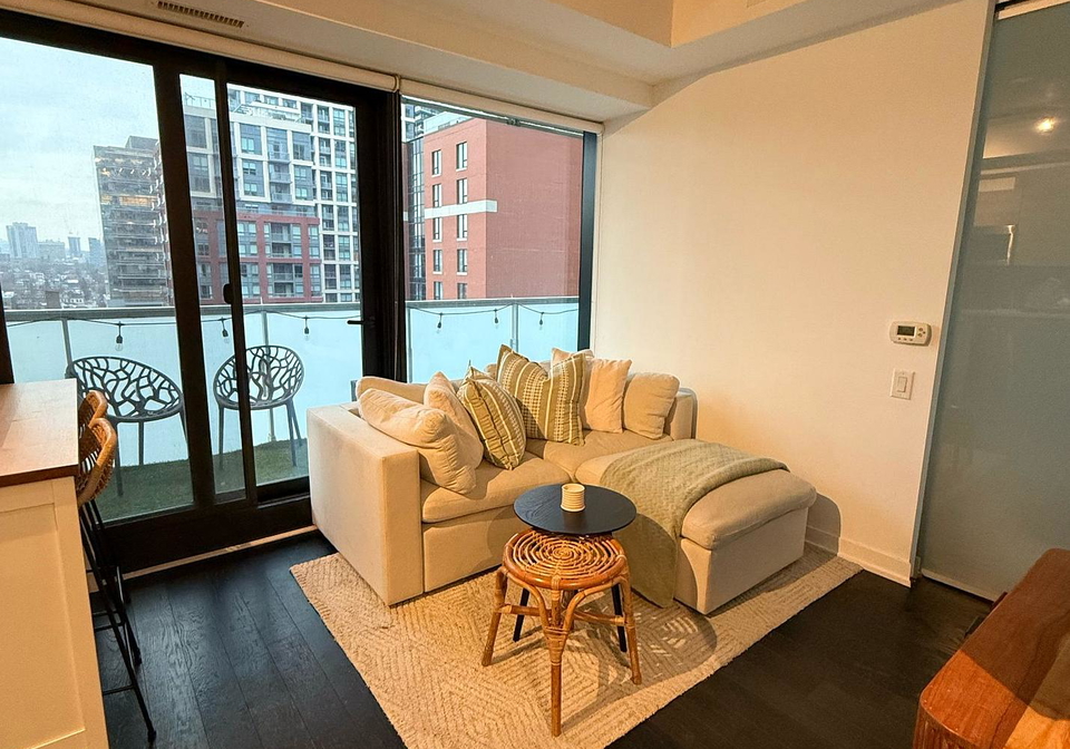 11-charlotte-street-toronto-ontario-c12776410