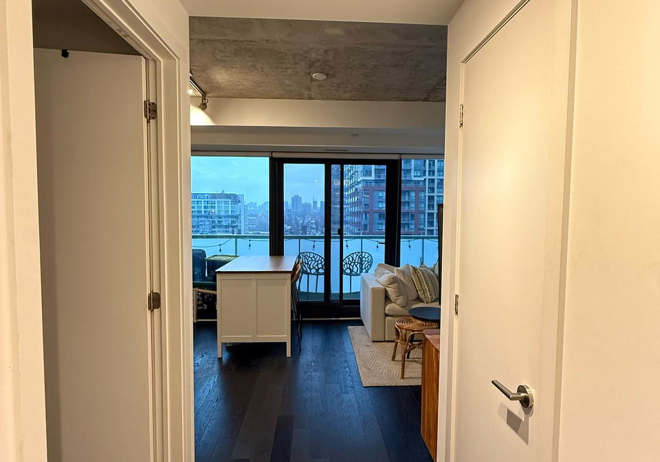 11-charlotte-street-toronto-ontario-c12776410