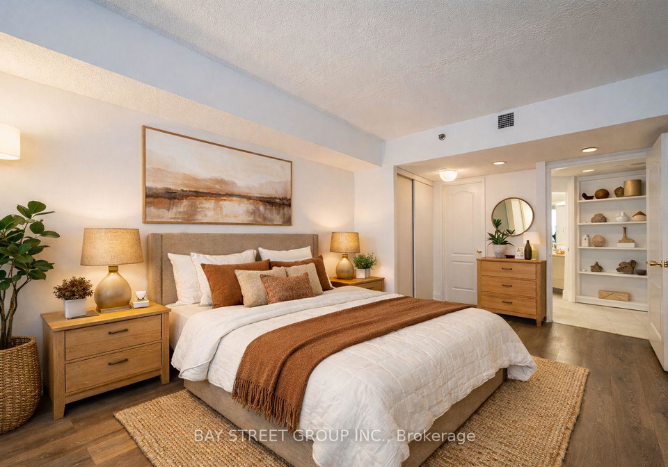 38-elm-street-toronto-ontario-c12776456