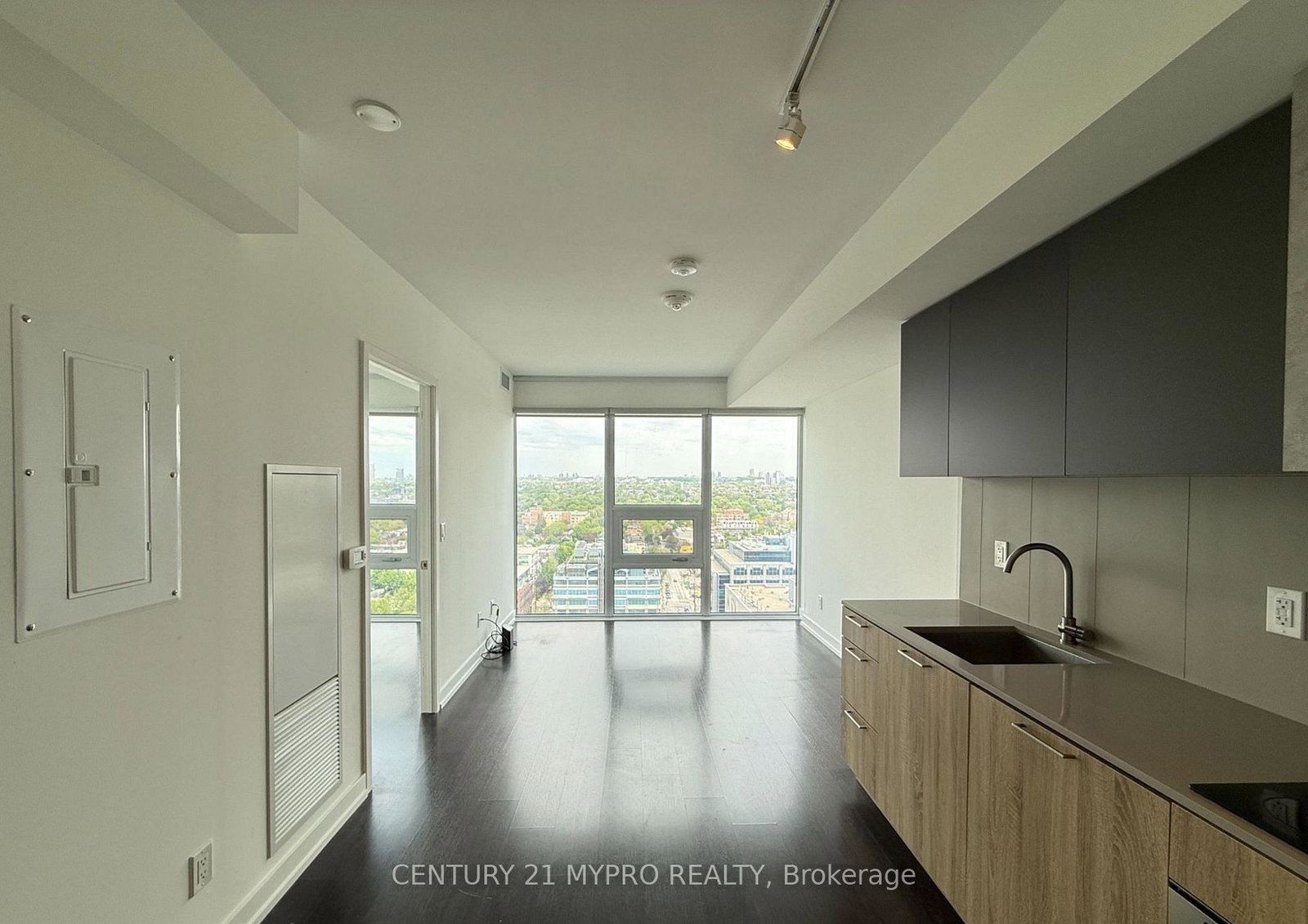 19-western-battery-road-toronto-ontario-c12776622