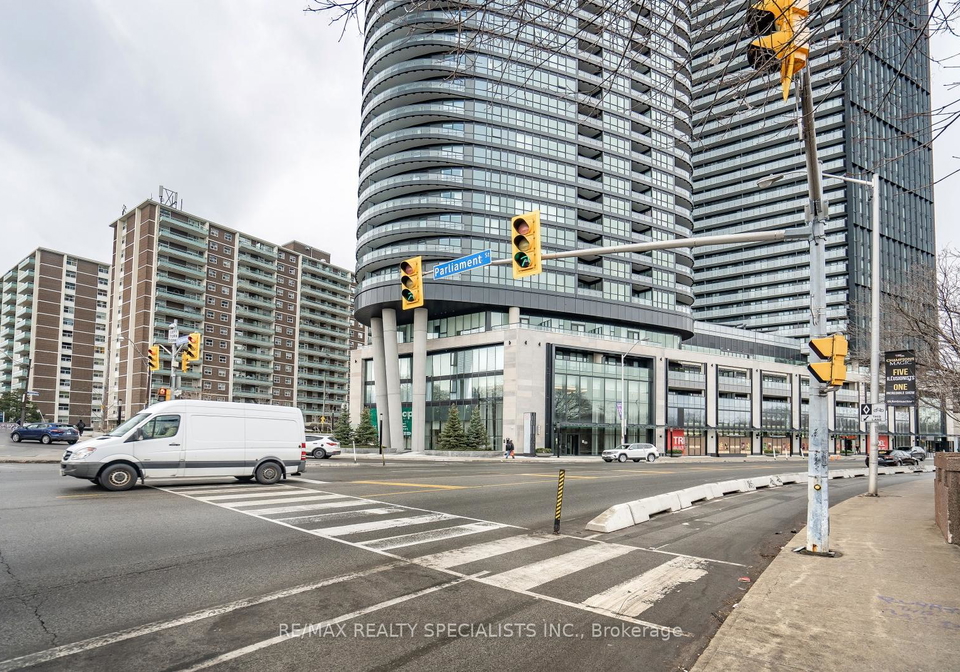 585-bloor-street-e-toronto-ontario-c12776732