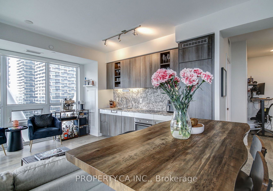101-erskine-avenue-toronto-ontario-c12776824