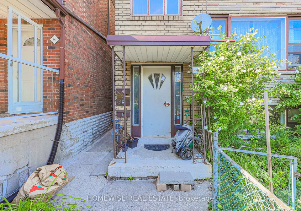4-lanark-avenue-toronto-ontario-c12777428