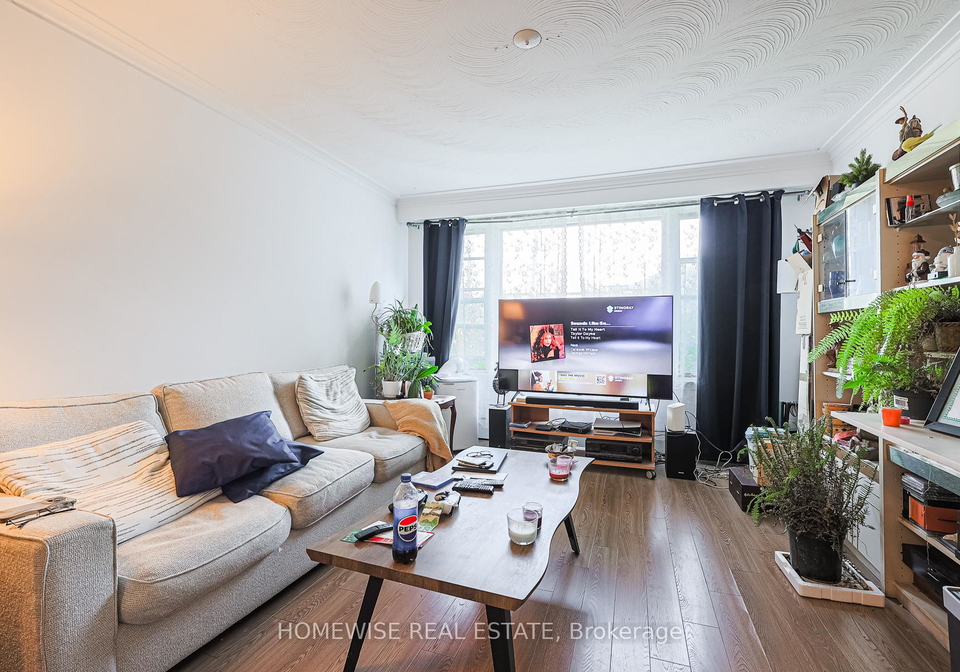 4-lanark-avenue-toronto-ontario-c12777428