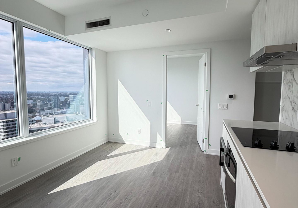 8-wellesley-street-w-toronto-ontario-c12777948