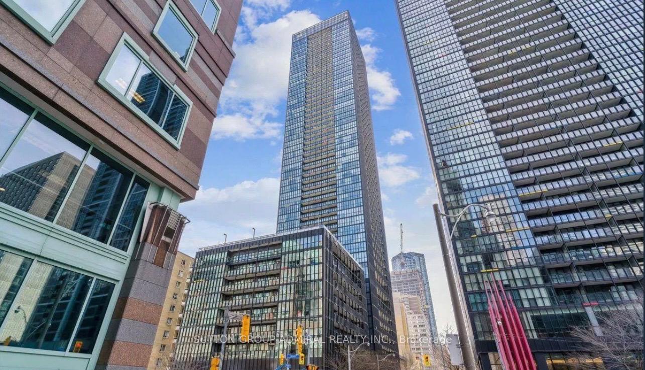 101-charles-street-e-toronto-ontario-c12778018