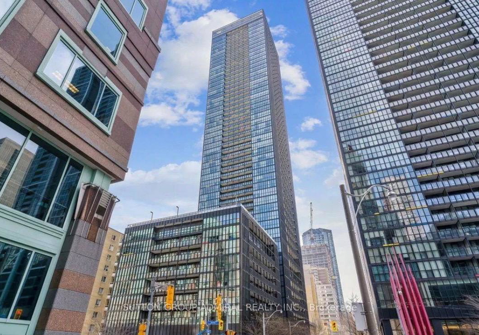 101-charles-street-e-toronto-ontario-c12778018
