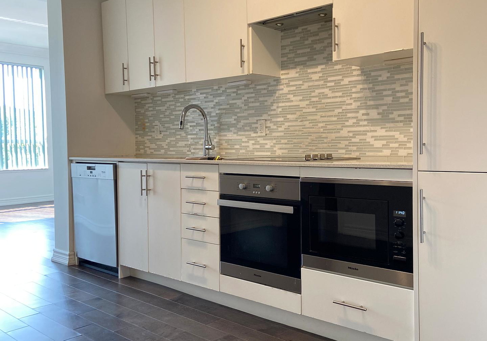 23-glebe-road-w-toronto-ontario-c12778772