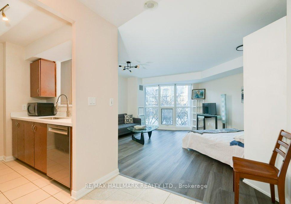 18-beverley-street-toronto-ontario-c12778794