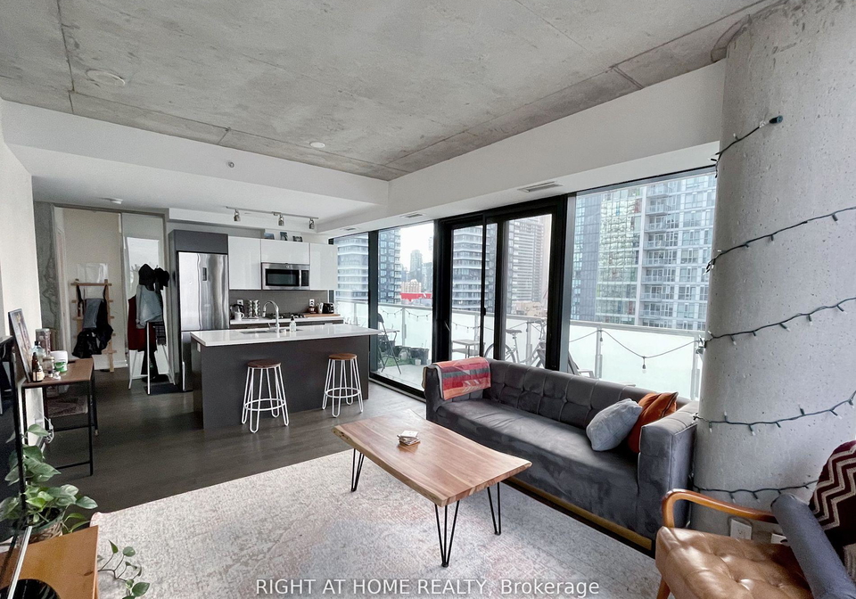 11-charlotte-street-toronto-ontario-c12778848
