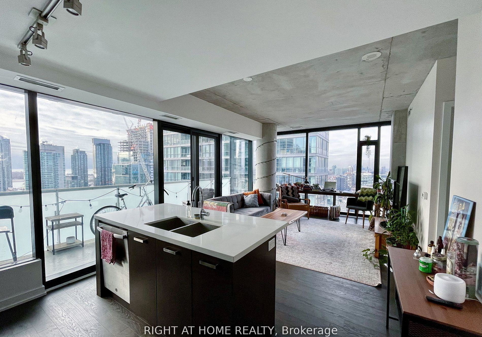 11-charlotte-street-toronto-ontario-c12778848