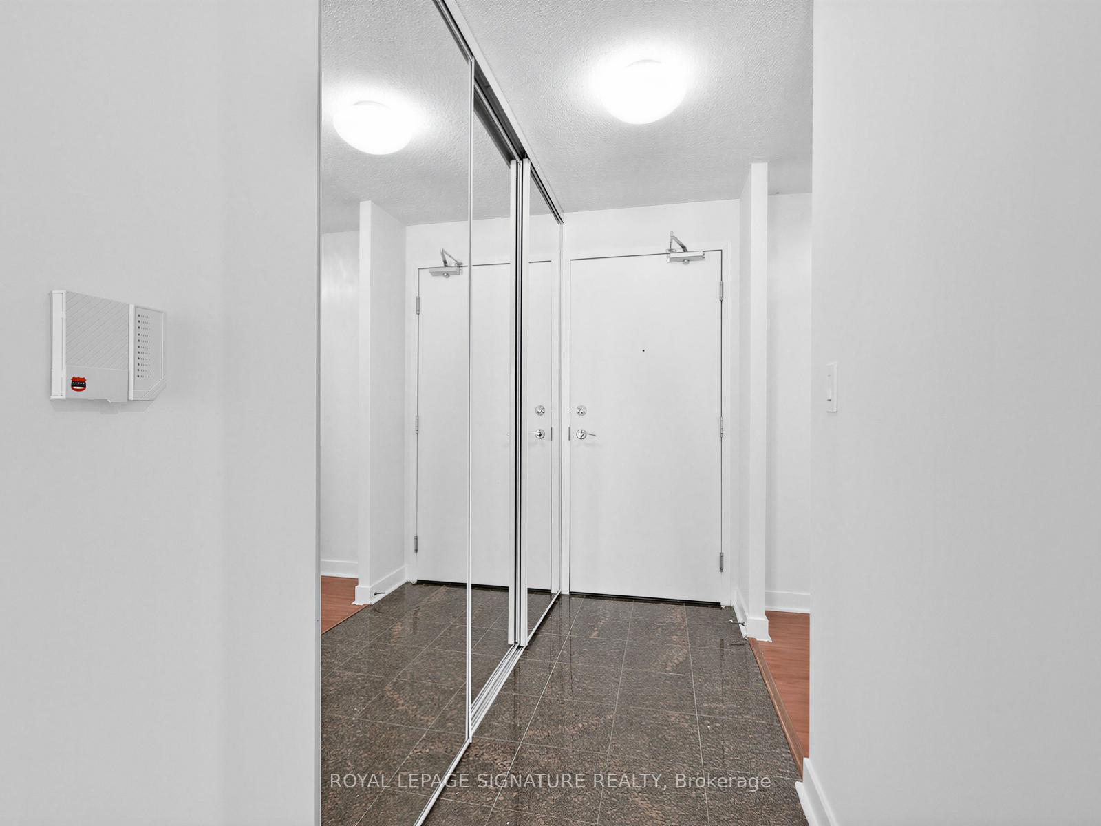 81-navy-wharf-court-toronto-ontario-c12778954