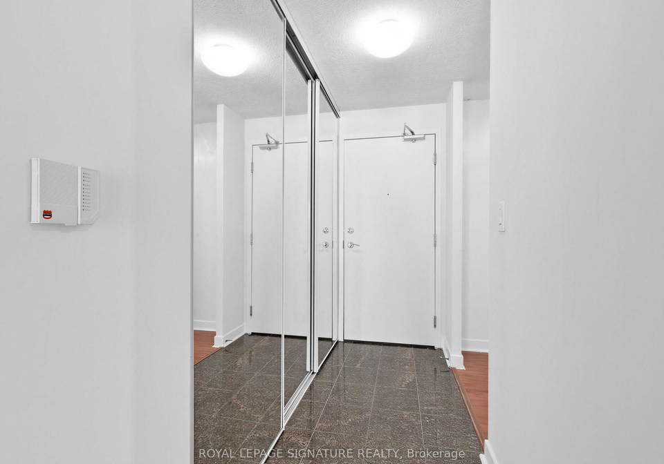 81-navy-wharf-court-toronto-ontario-c12778954