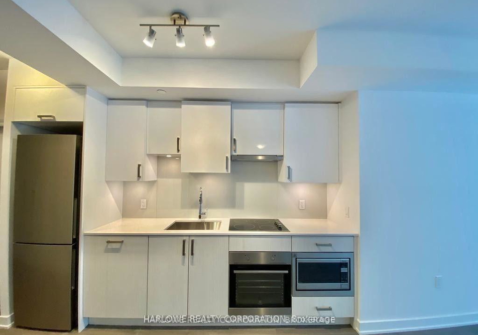99-broadway-avenue-toronto-ontario-c12779142