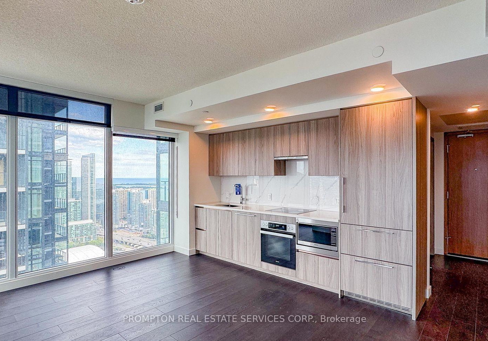 3-concord-cityplace-way-toronto-ontario-c12779258