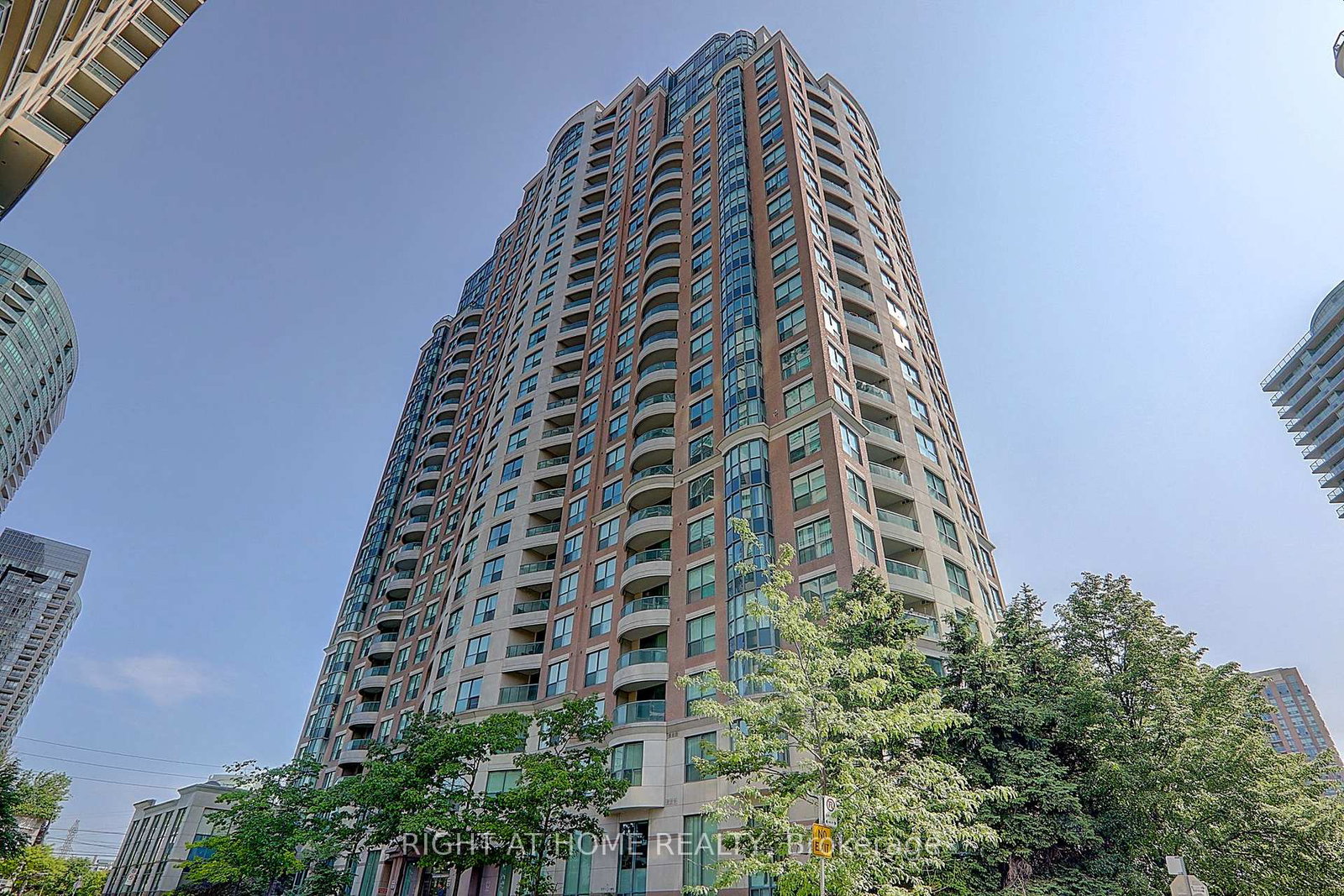 7-lorraine-drive-toronto-ontario-c12779680